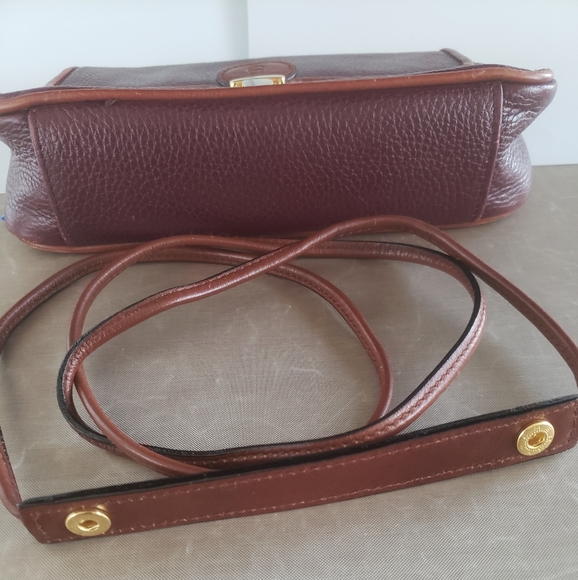 Etienne Aigner crossbody/shoulder vintage bag. - Picture 4 of 13